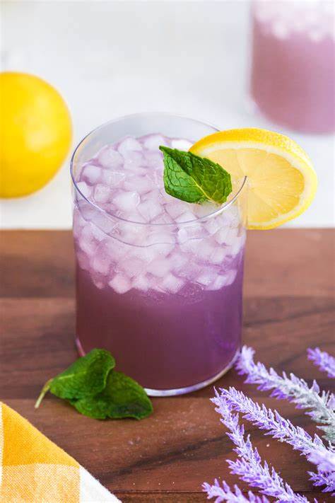 Lavender Lemonade - 8 oz Candle